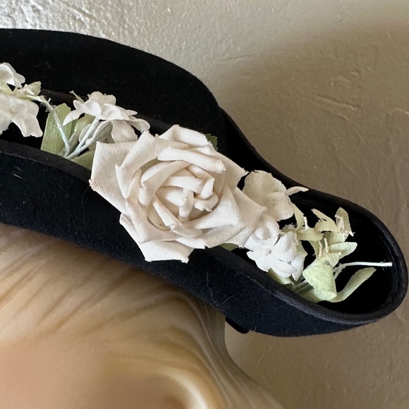 ADORABLE 1940s\' BLACK FELT \